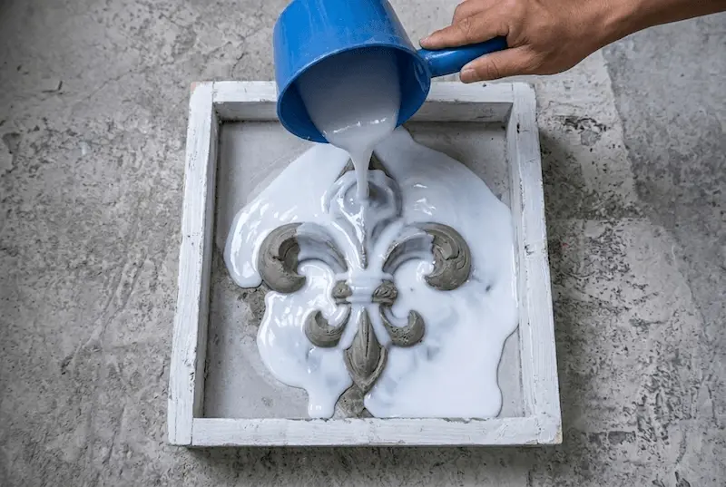 keep-pouring-silicone